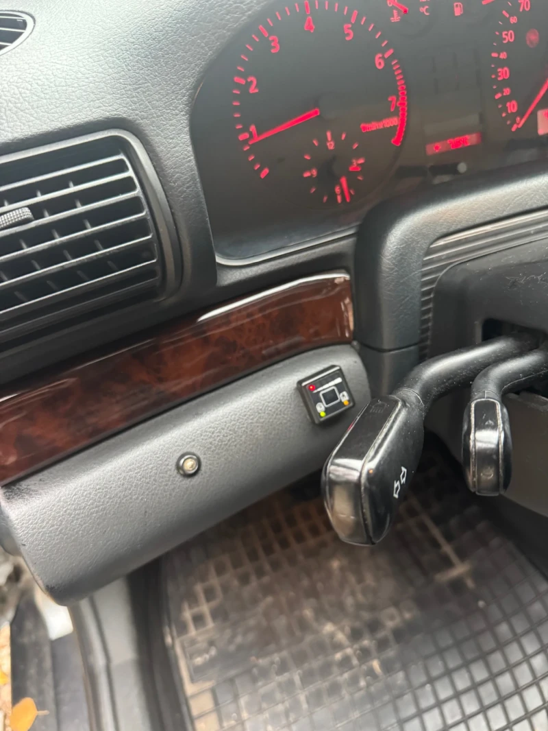 Audi A4 1.8 , снимка 8 - Автомобили и джипове - 52654776