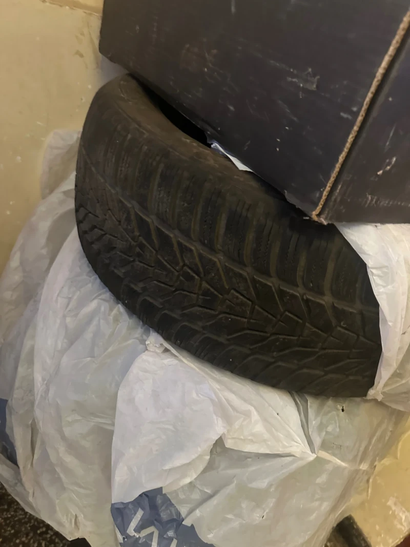 Chrysler 300c 3.5i 4x4 1ви собственик, снимка 11 - Автомобили и джипове - 52943655