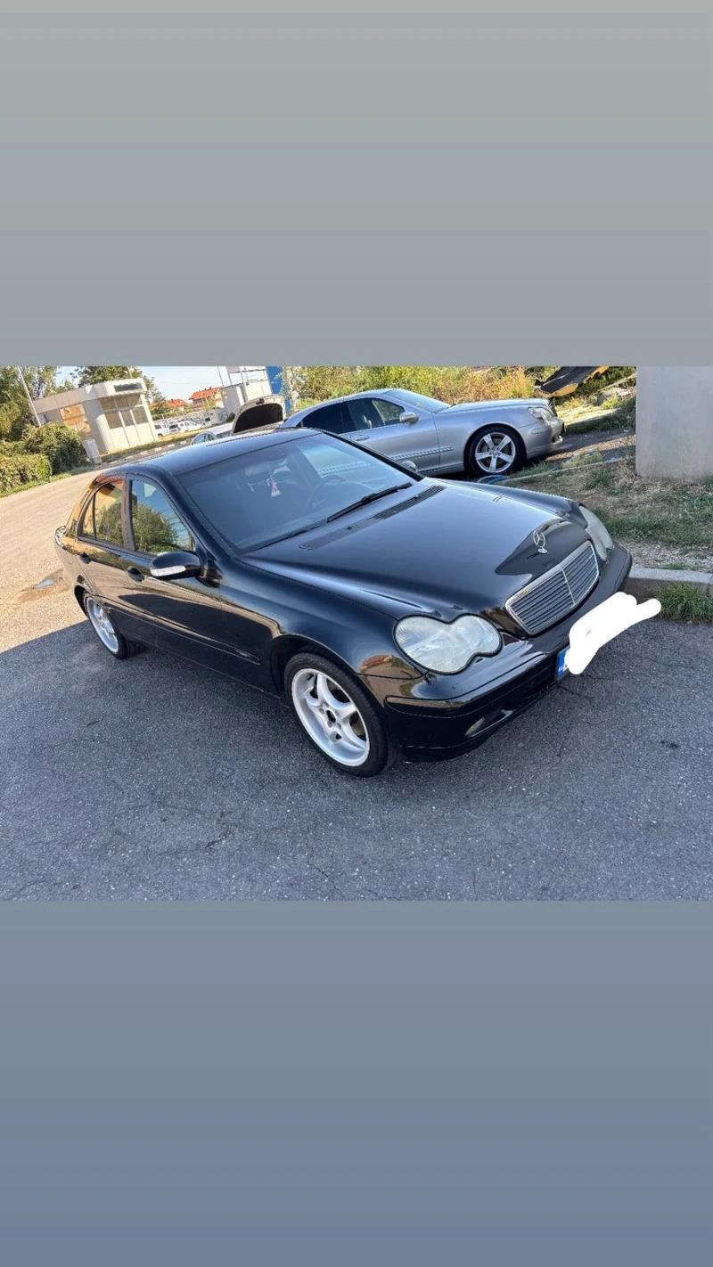 Mercedes-Benz 220 - 4500 лв. - 38096215 1