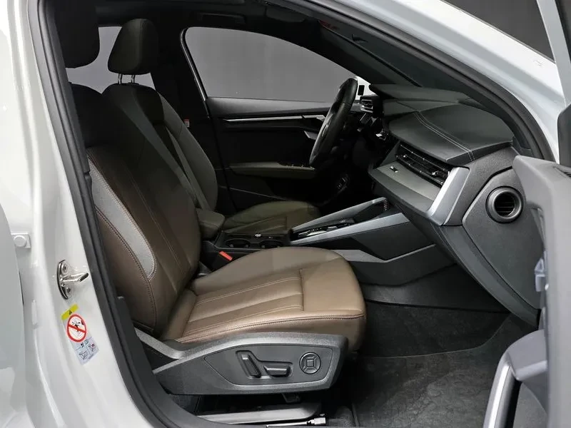 Audi A3 (8Y) 40 Tfsi, снимка 11 - Автомобили и джипове - 56067897