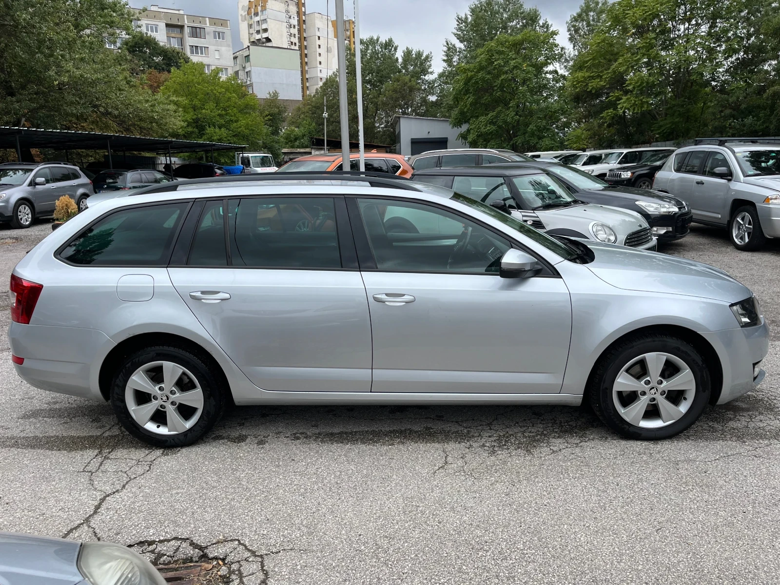 Skoda Octavia 1.4TSI* 140kc* Elegance* Combi - изображение 4