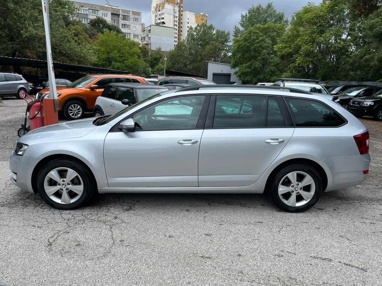 Skoda Octavia 1.4TSI* 140kc* Elegance* Combi - изображение 5