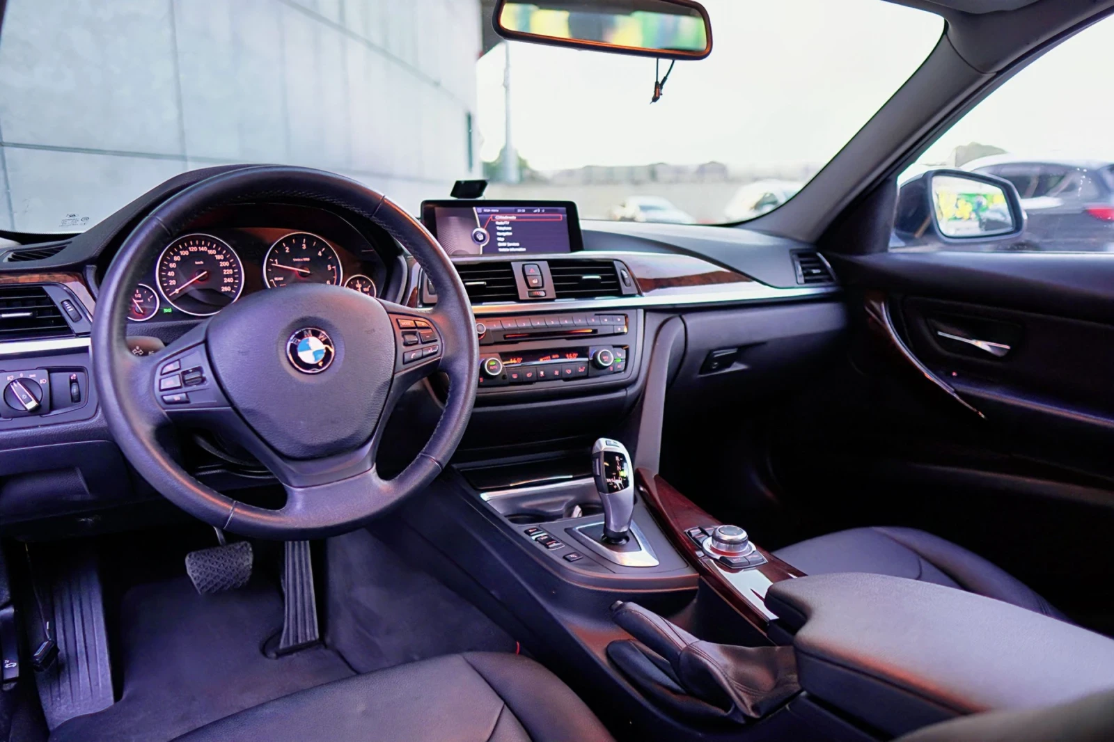 BMW 320  - изображение 9