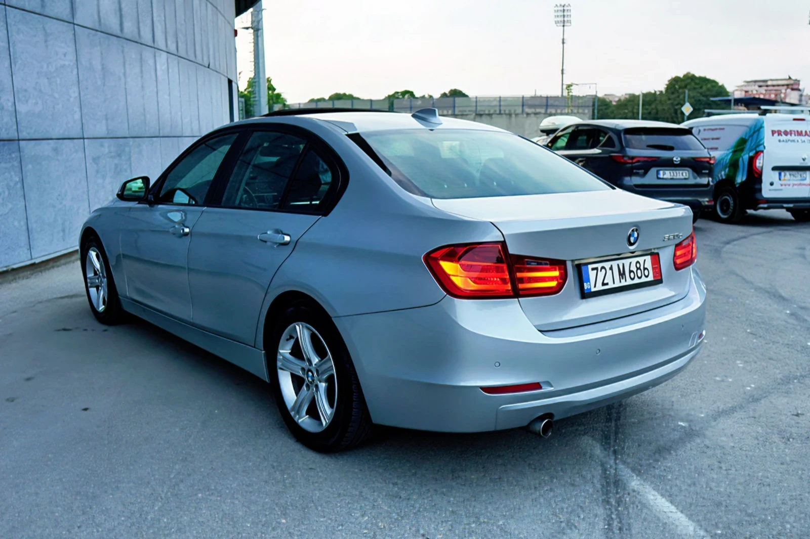 BMW 320  - изображение 6