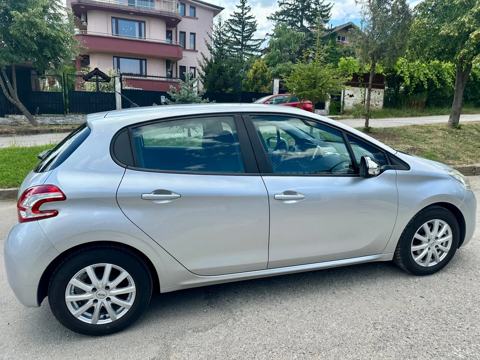 Peugeot 208 NAVI - изображение 7