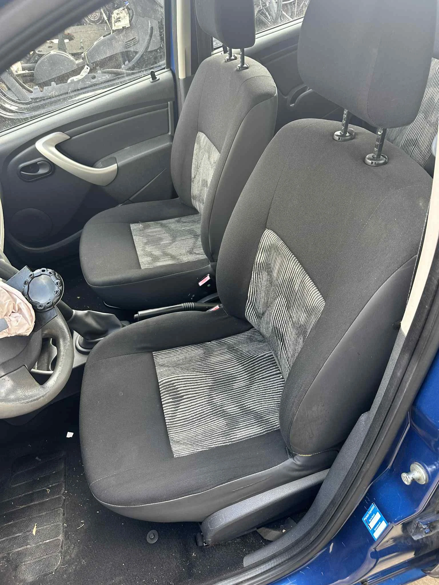 Dacia Sandero  - изображение 3