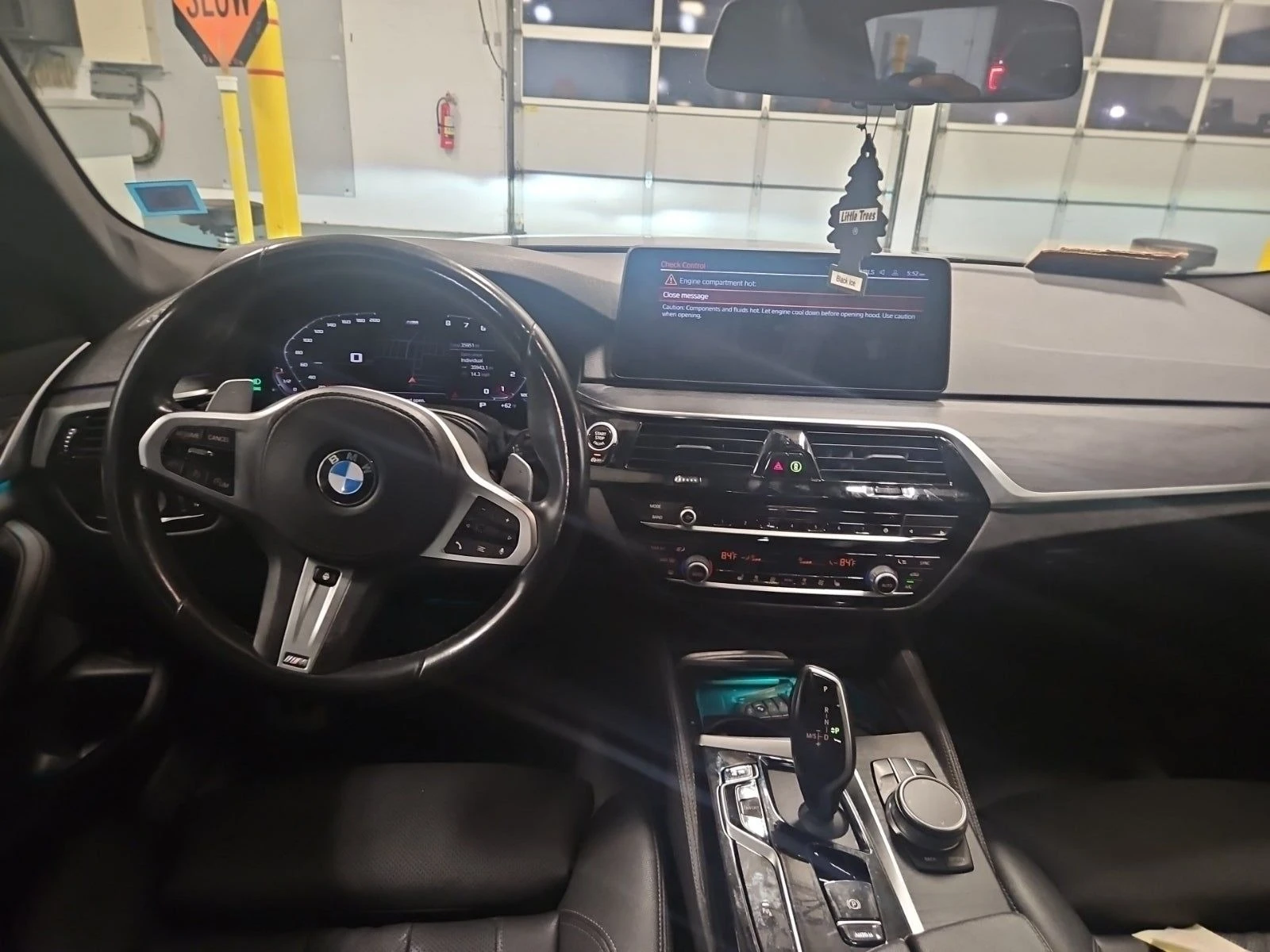 BMW 530 I xDrive* ЦЕНА ДО БЪЛГАРИЯ* (CARFAX) - изображение 10