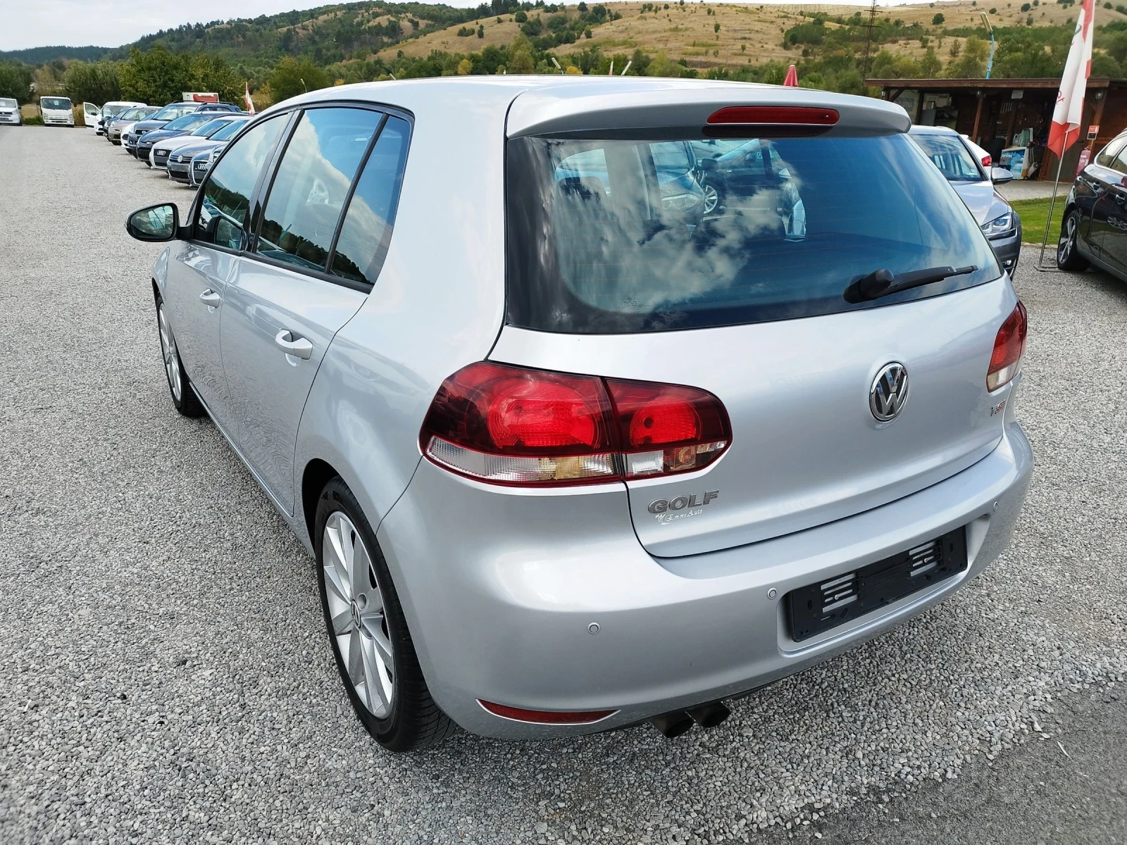 VW Golf 1.4I-АВТОМАТ HIGH-LINE - изображение 3