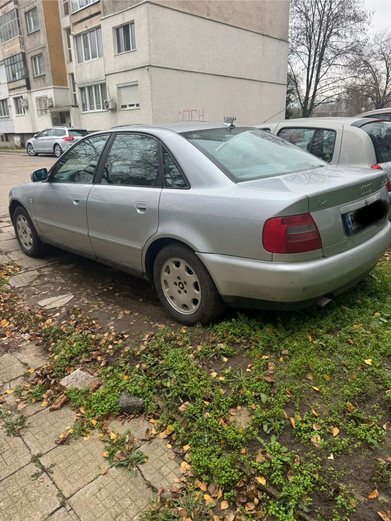 Audi A4 1.8  - изображение 4