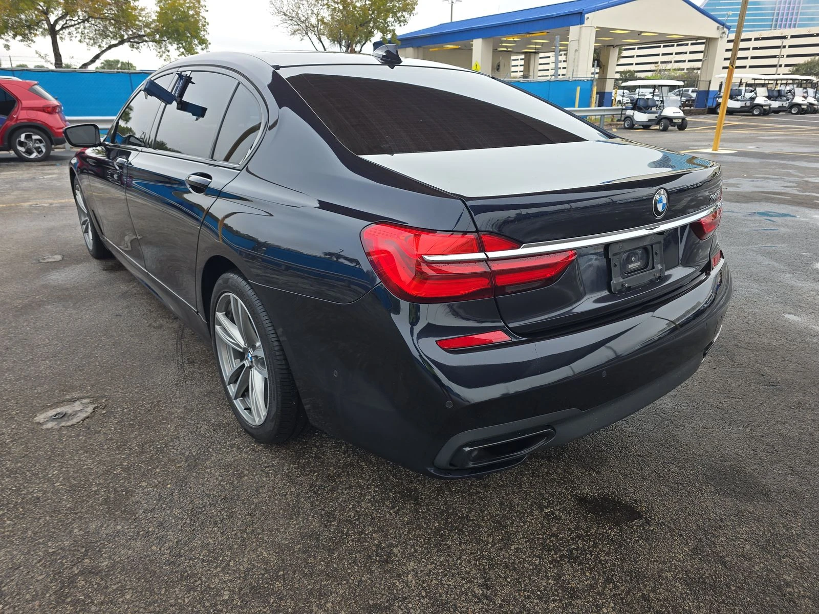 BMW 740 M* SPORT* ХЕДЪП* ОБДУХВАНЕ* 360КАМЕРА*  - изображение 4