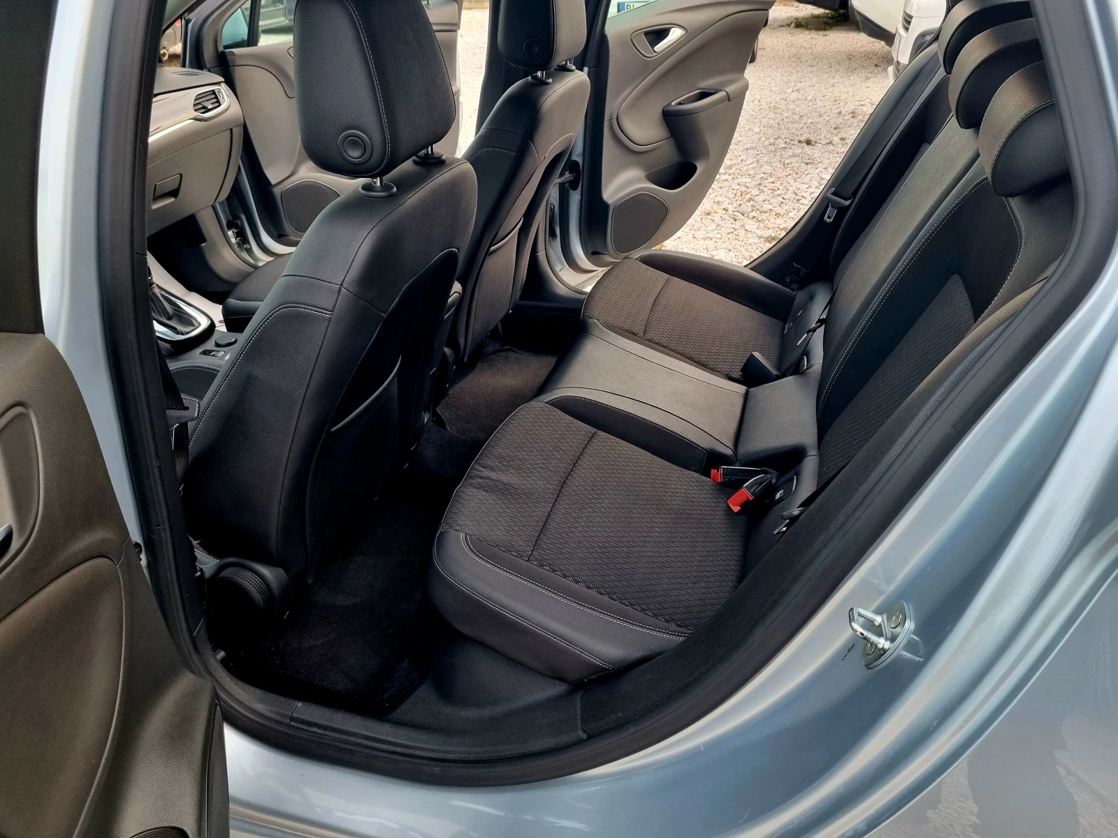 Opel Astra 1.6CDTI 136ks.Cosm Evro 6bo , снимка 15 - Автомобили и джипове - 53745665