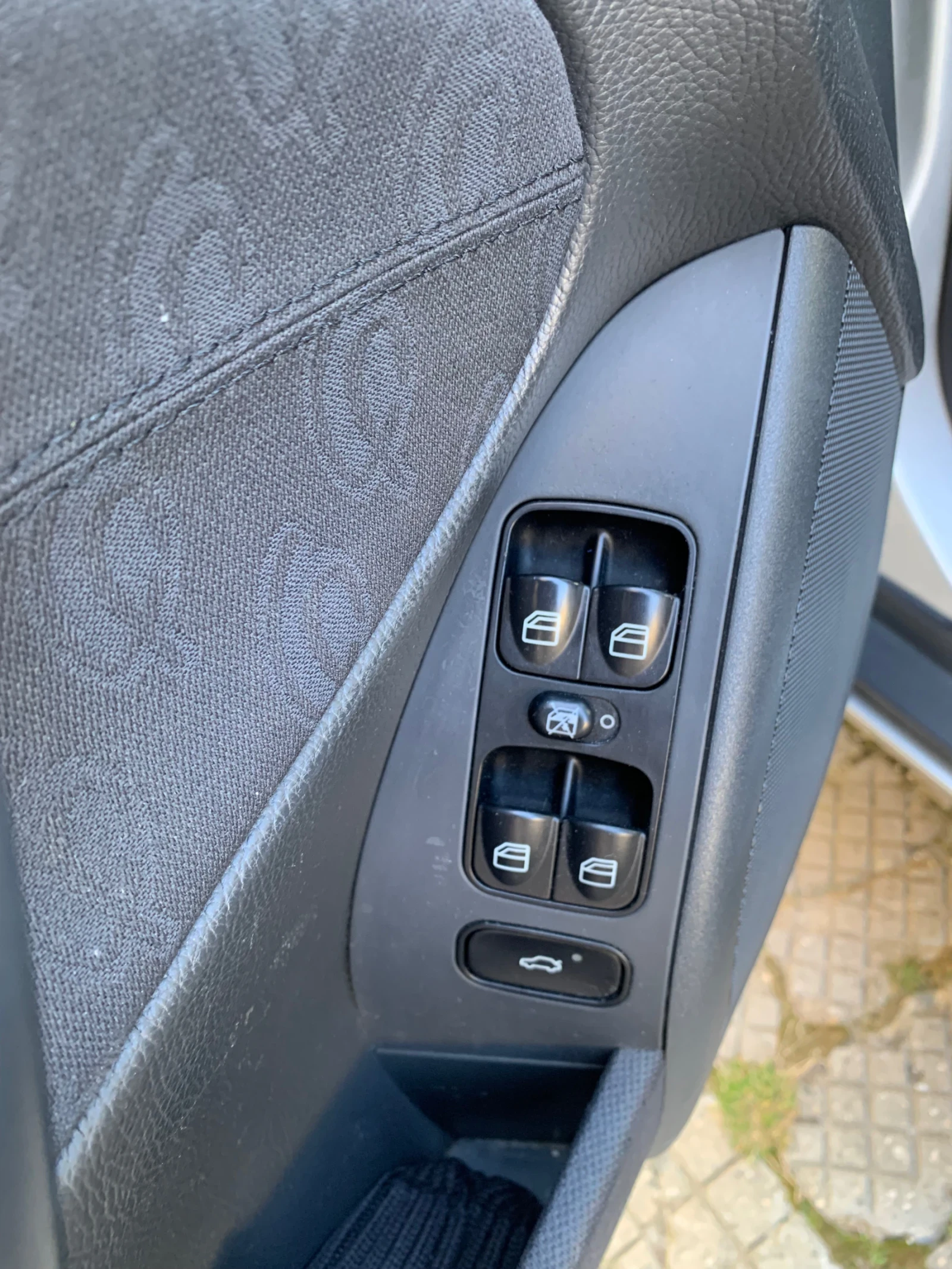 Mercedes-Benz C 220 CDI, снимка 7 - Автомобили и джипове - 53836284