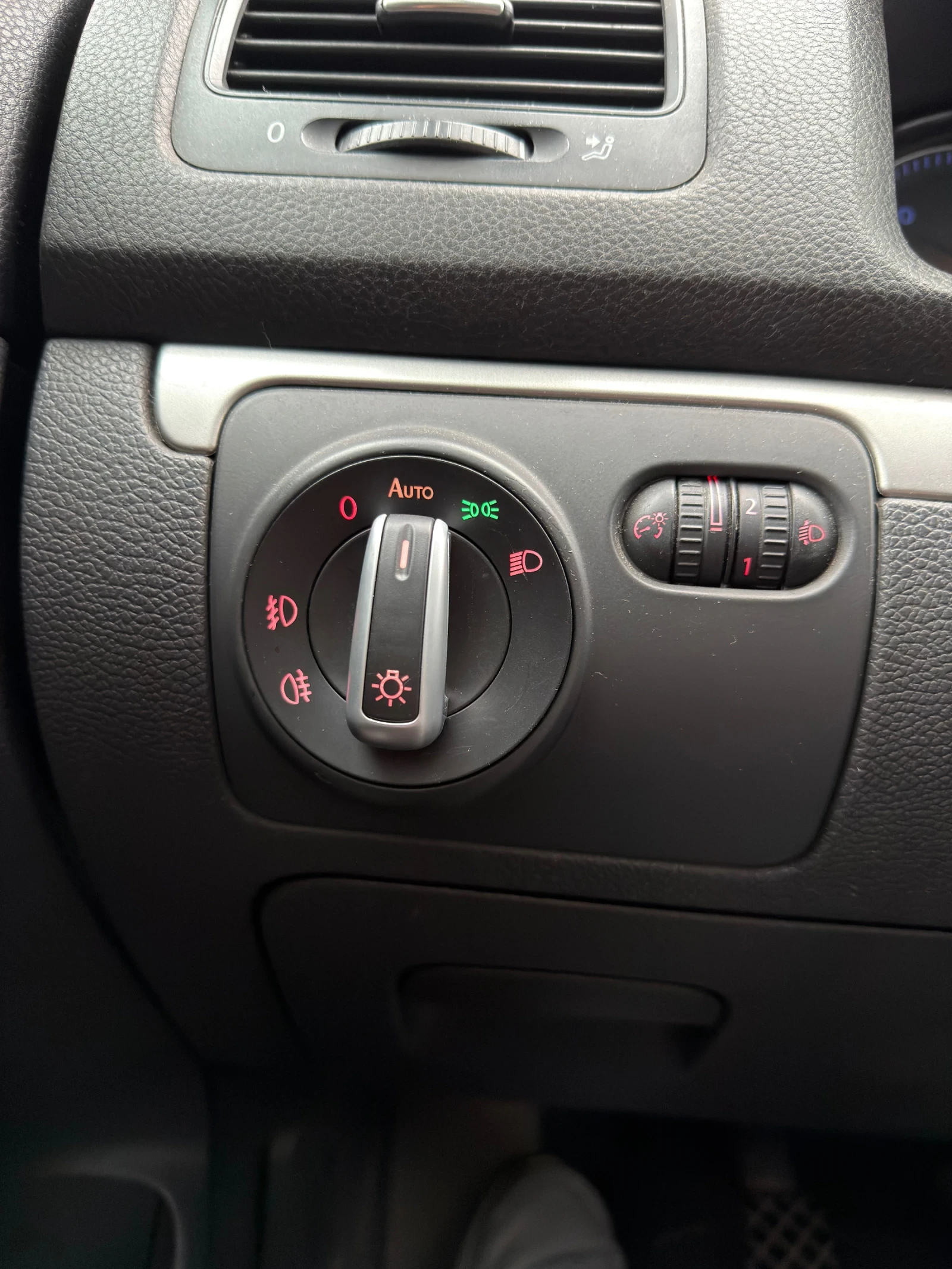 VW Golf 1.9 TDI BKC 6ск, снимка 3 - Автомобили и джипове - 54101172