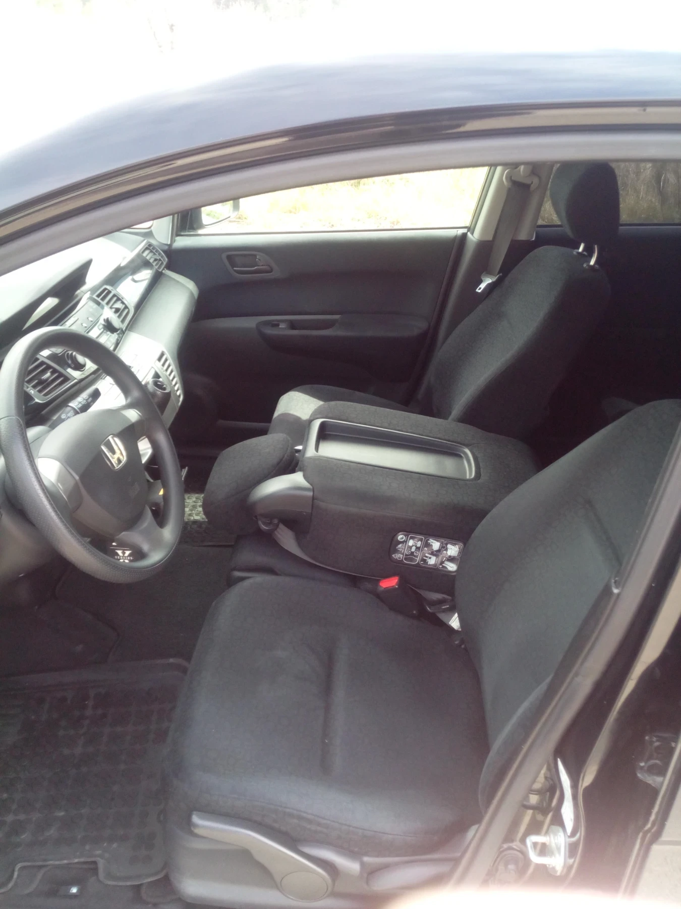 Honda Fr-v 1, 7, снимка 7 - Автомобили и джипове - 54131639