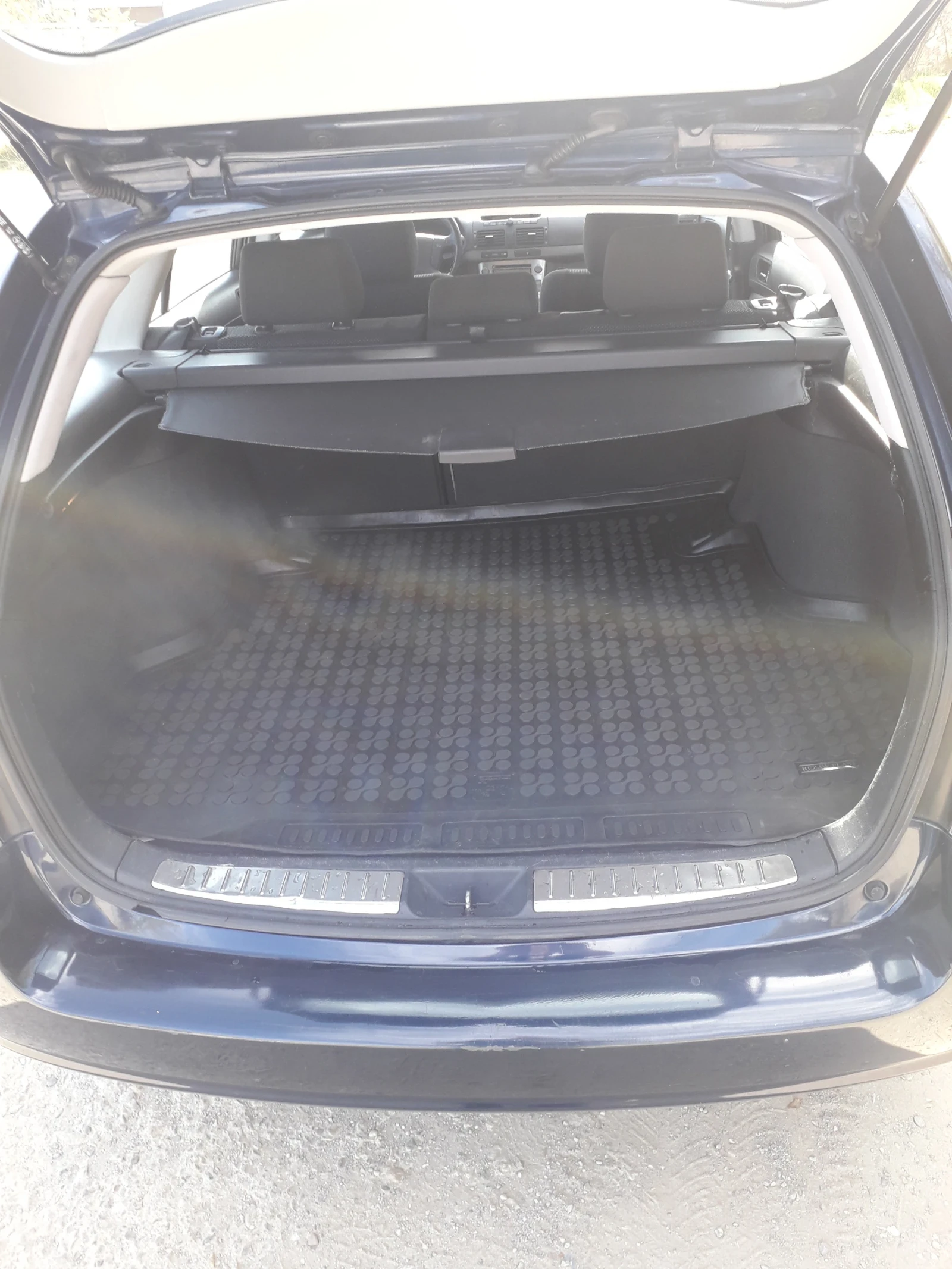 Toyota Avensis Лек Автомобил , снимка 8 - Автомобили и джипове - 54155787