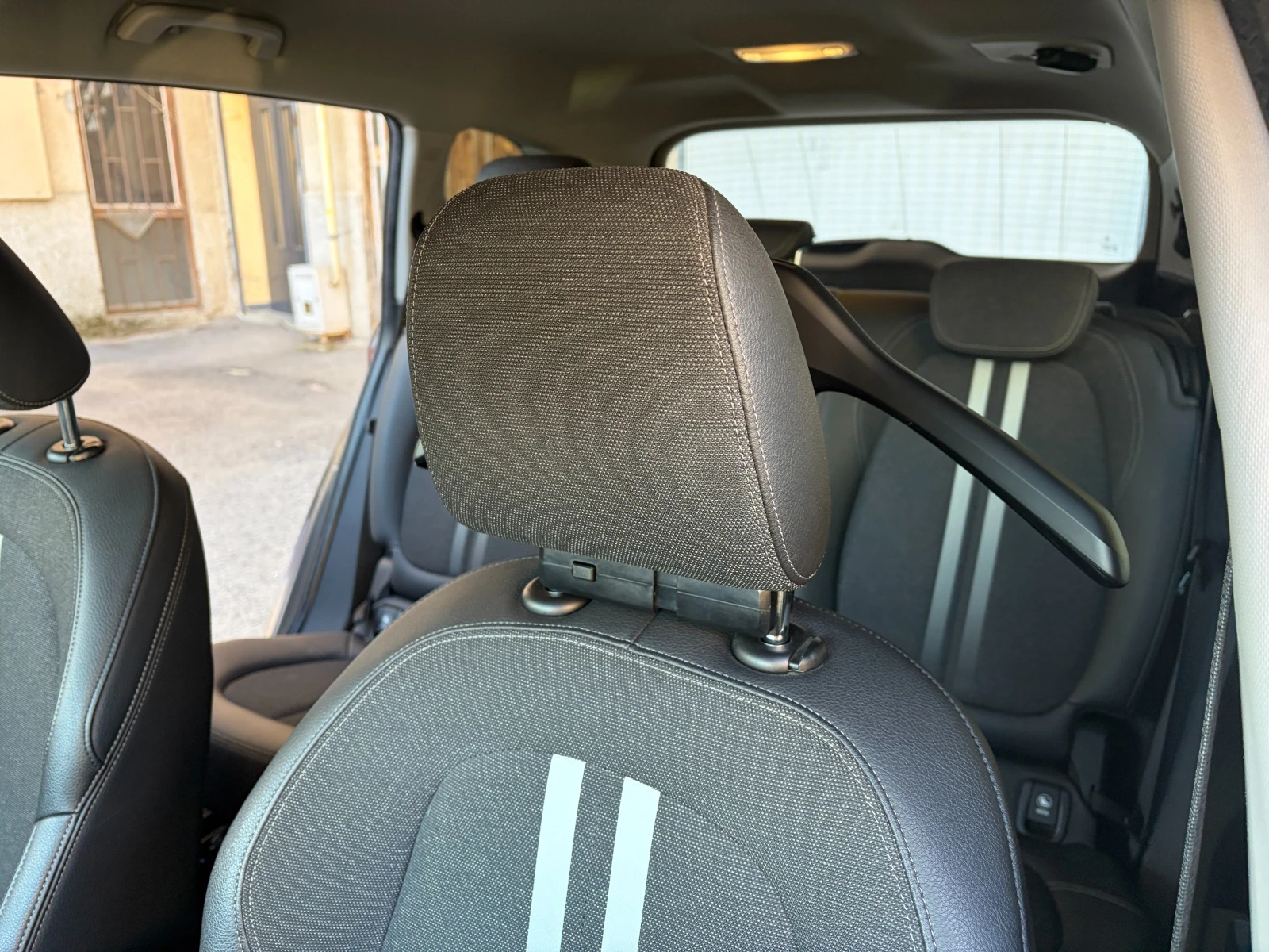 BMW 2 Gran Tourer 218i, снимка 10 - Автомобили и джипове - 54270612