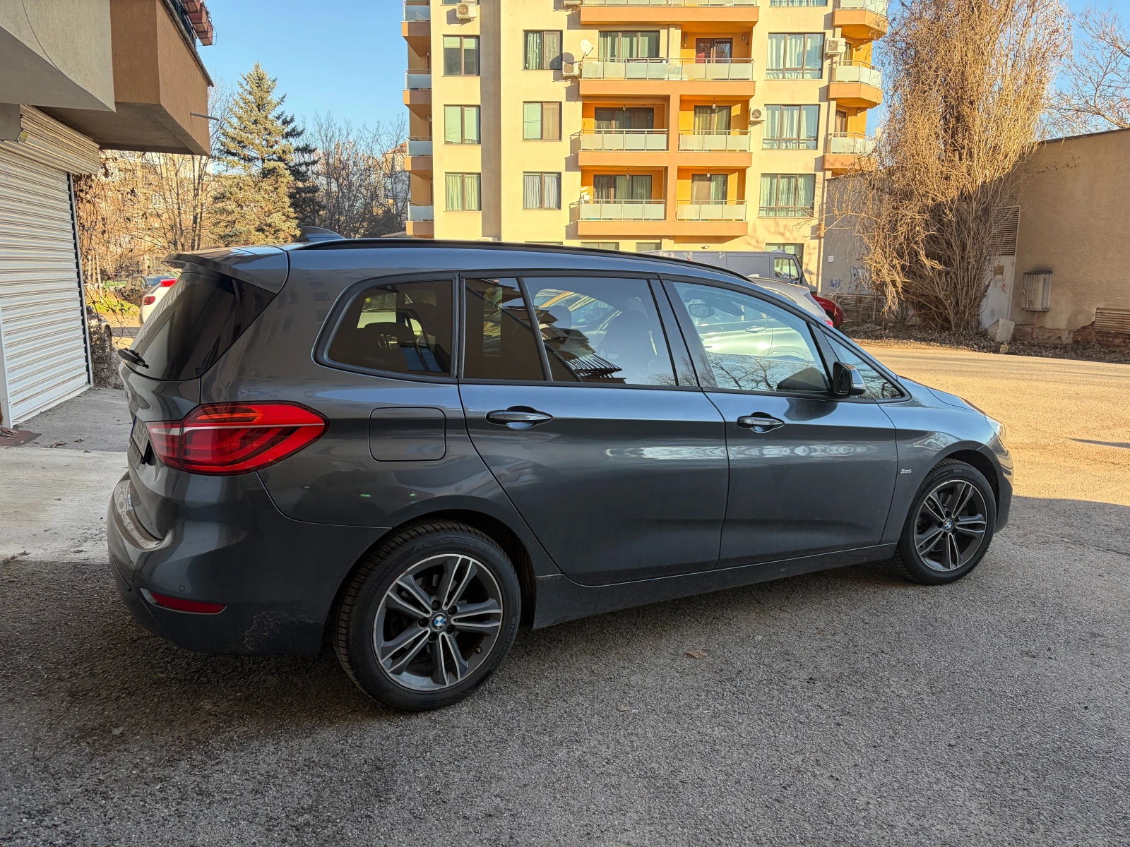 BMW 2 Gran Tourer 218i, снимка 4 - Автомобили и джипове - 54270612