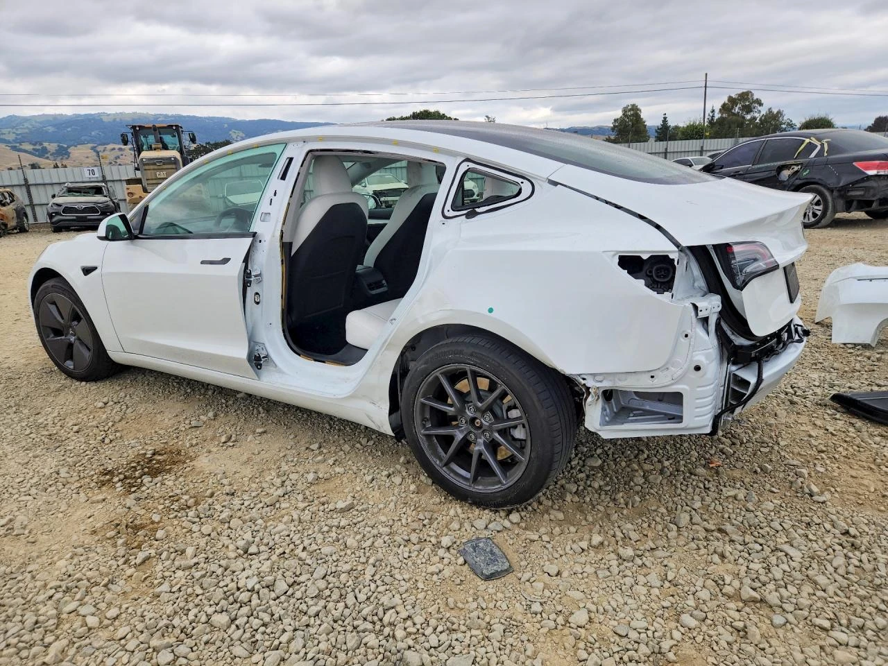 Tesla Model 3, снимка 3 - Автомобили и джипове - 54624043