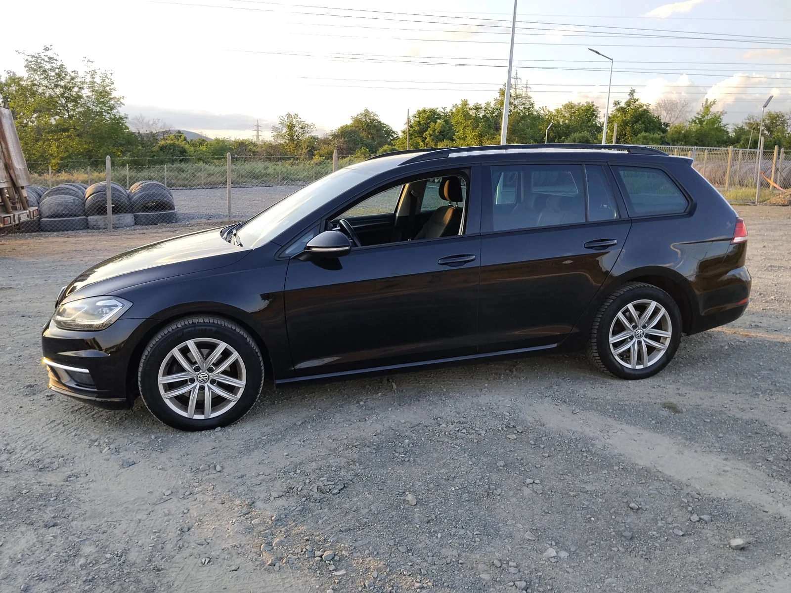 VW Golf MK 7.5 Facelift/2.0 TDI 150 к.с/DSG/Distronic/LED, снимка 5 - Автомобили и джипове - 54692547