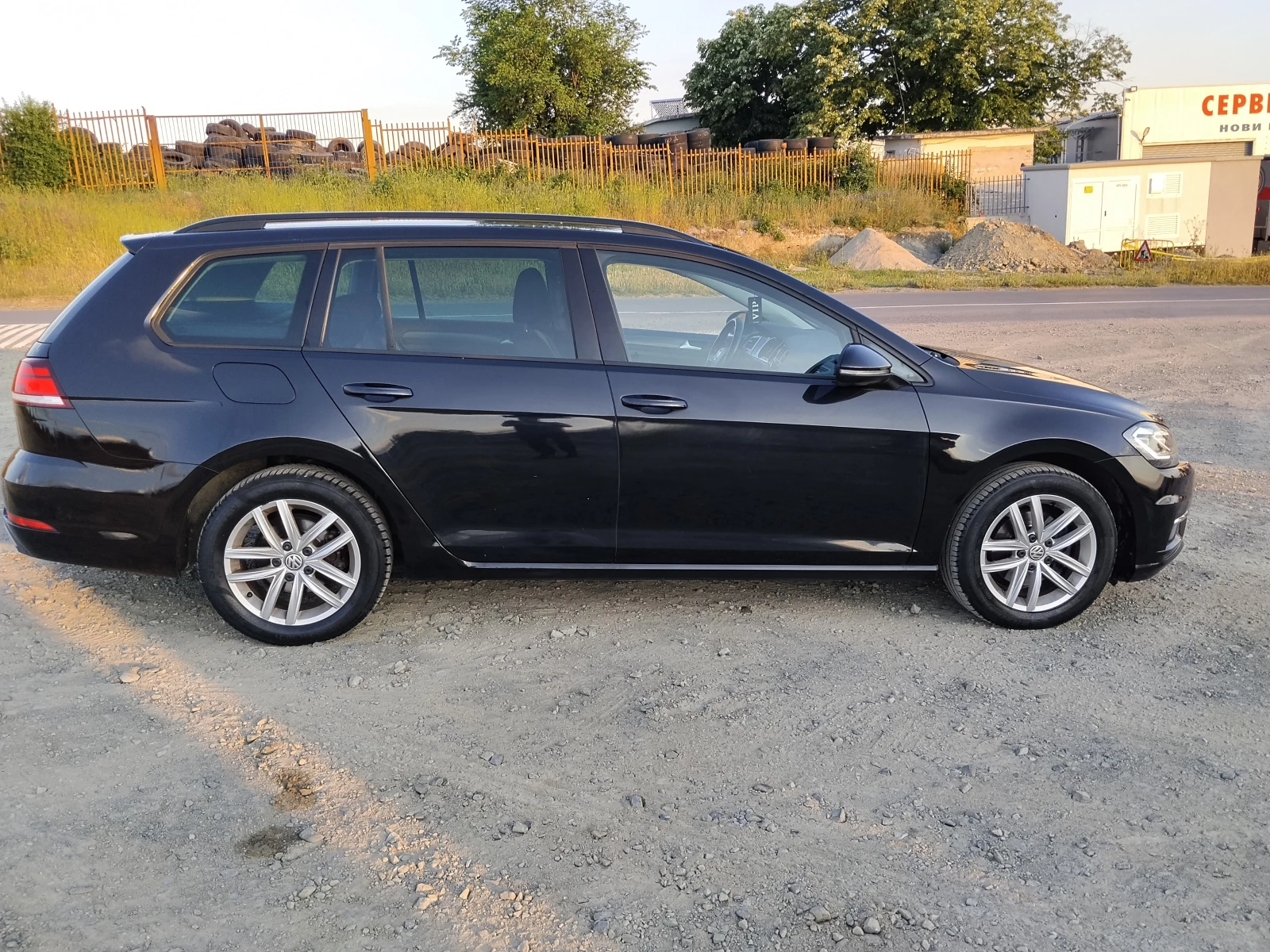 VW Golf MK 7.5 Facelift/2.0 TDI 150 к.с/DSG/Distronic/LED, снимка 6 - Автомобили и джипове - 54692547
