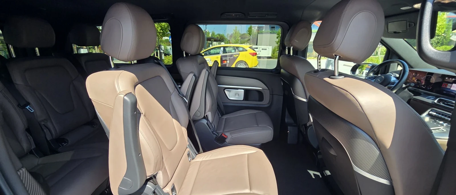 Mercedes-Benz V 300 Extralong 4Matic Exclusive, снимка 14 - Автомобили и джипове - 55739870