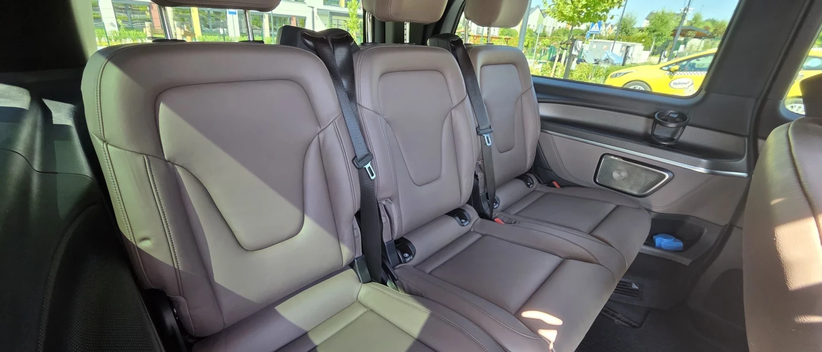 Mercedes-Benz V 300 Extralong 4Matic Exclusive, снимка 11 - Автомобили и джипове - 55739870