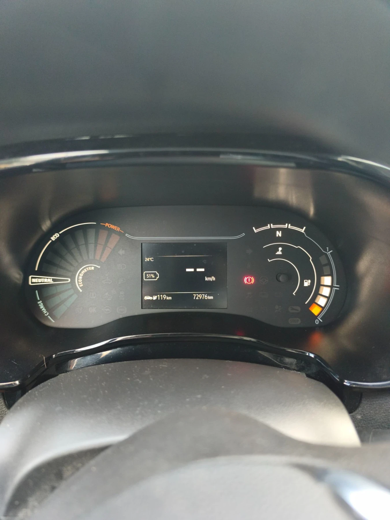 Dacia Spring 28 kw, снимка 11 - Автомобили и джипове - 56302935