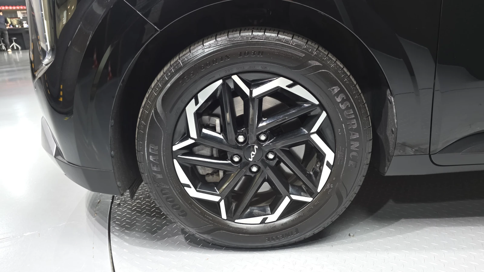 Kia Carnival ПОДГРЕВ ВОЛАН* КРАЙНА ЦЕНА, снимка 5 - Автомобили и джипове - 56024869