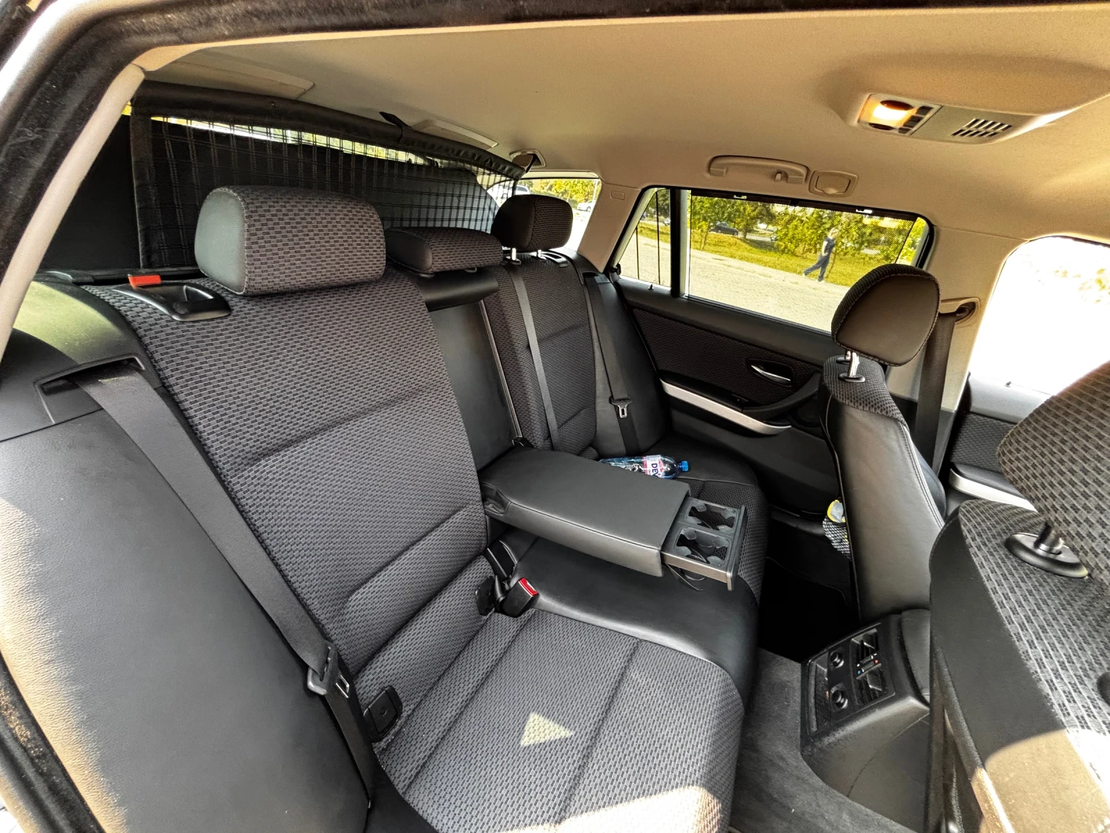 BMW 320 LCI, снимка 14 - Автомобили и джипове - 56168863