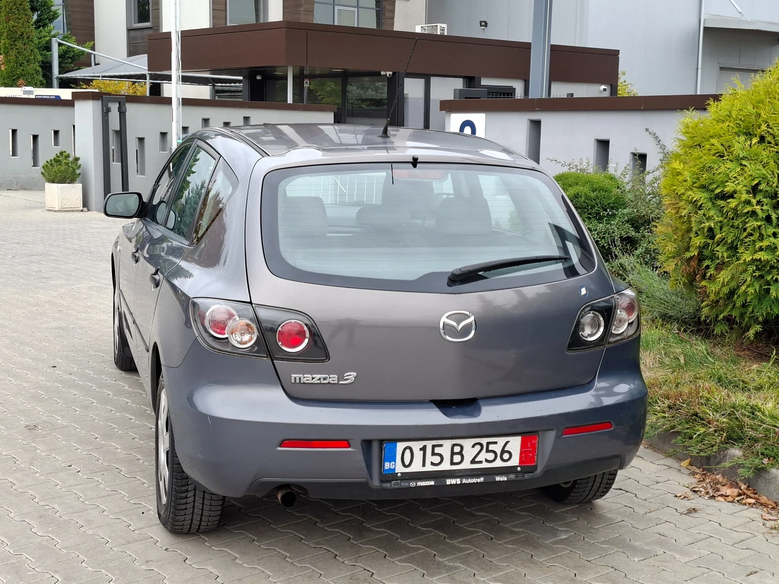 Mazda 3 1.4i* (84кс)* FACELIFT* НОВ ВНОС* , снимка 4 - Автомобили и джипове - 56727659