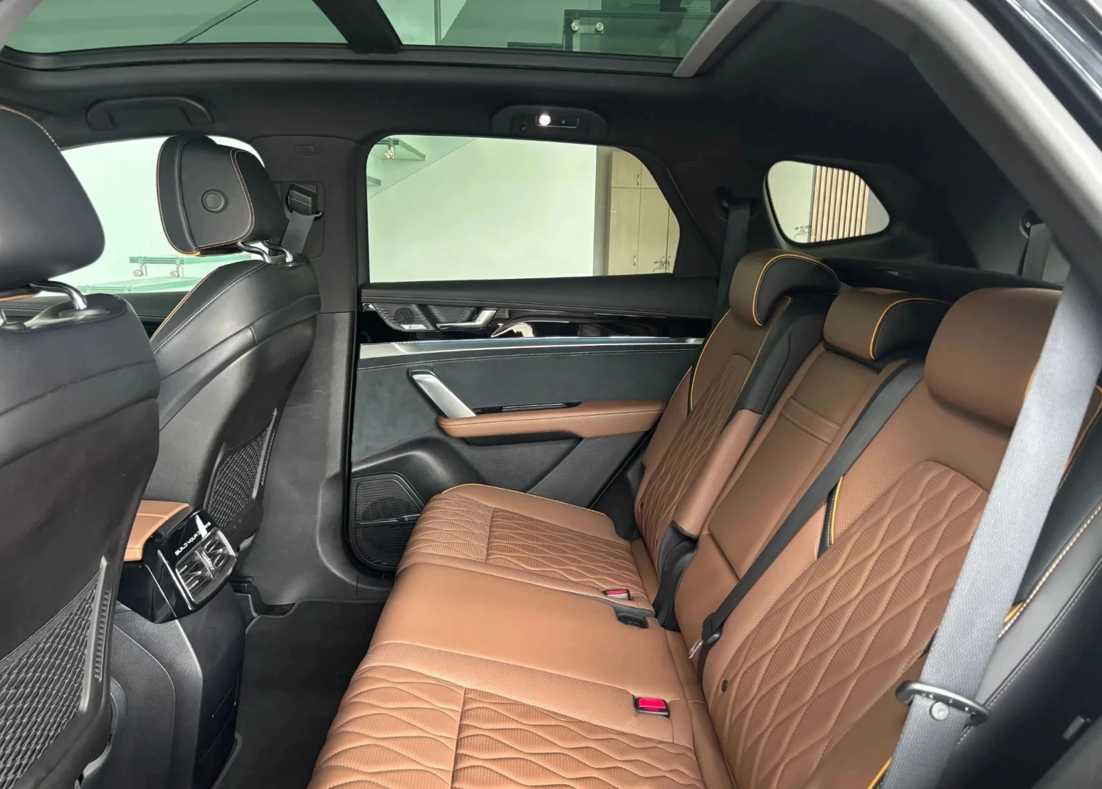 BYD Tang Flagship 88kWh, снимка 8 - Автомобили и джипове - 56735116