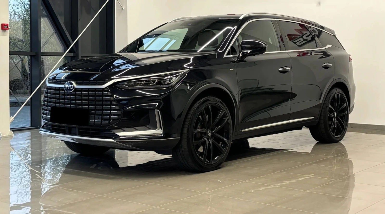 BYD Tang Flagship 88kWh, снимка 3 - Автомобили и джипове - 56735116