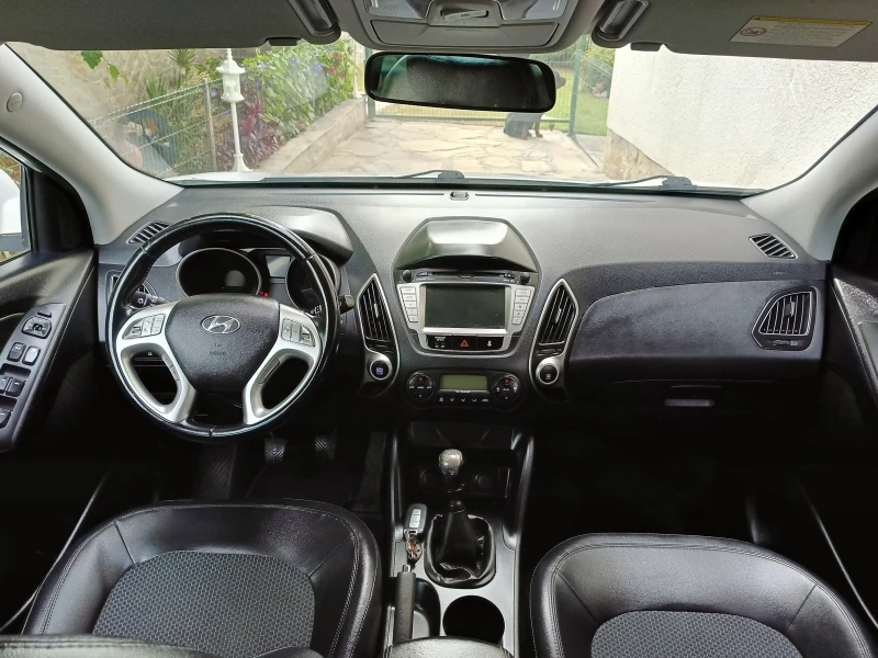 Hyundai IX35 1.7crdi Нави Камера, снимка 9 - Автомобили и джипове - 47261616