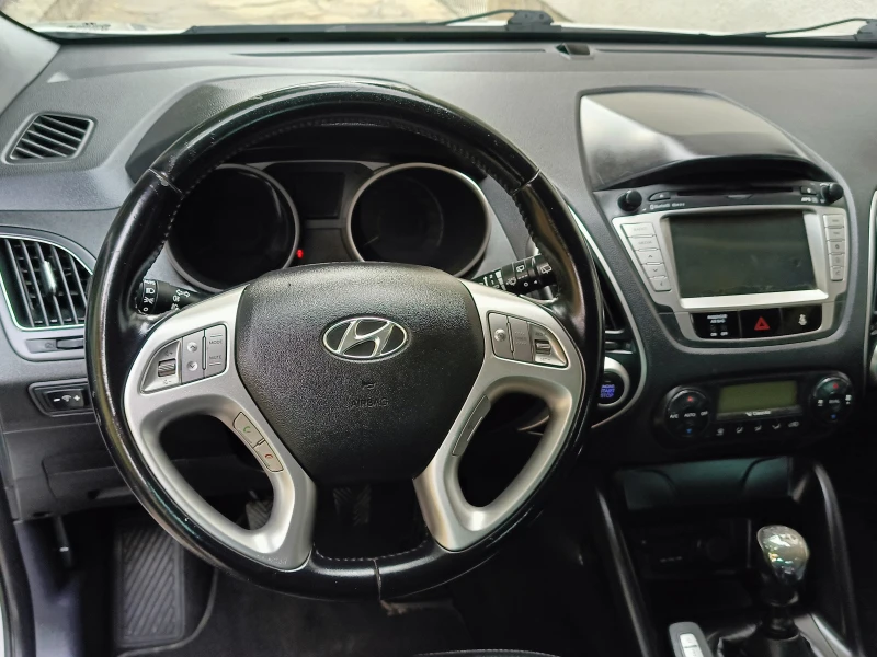 Hyundai IX35 1.7crdi Нави Камера, снимка 17 - Автомобили и джипове - 47261616