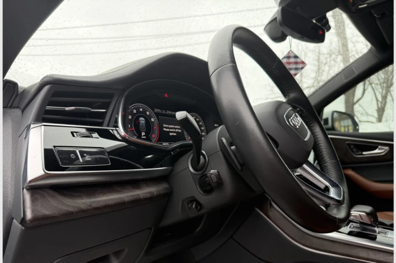 Audi Q8 Technik* 55TFSI* Quattro* АвтоКредит* (ЦЕНА ДО БГ), снимка 5 - Автомобили и джипове - 53459238