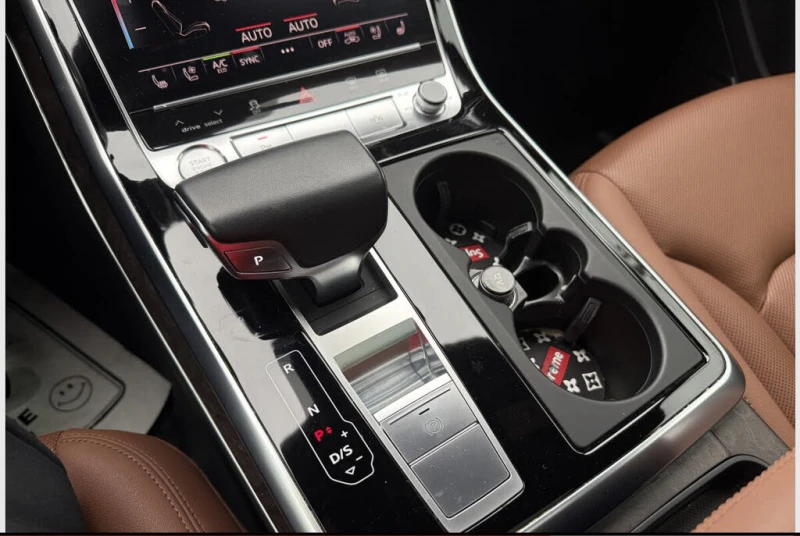 Audi Q8 Technik* 55TFSI* Quattro* АвтоКредит* (ЦЕНА ДО БГ), снимка 10 - Автомобили и джипове - 53459238