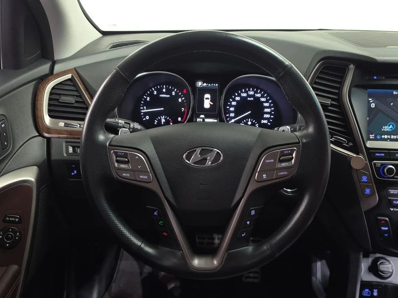 Hyundai Santa fe Gasoline 2.0 Turbo 2WD| 240к.с.| ВКЛ.ТЕХНОТЕСТ, снимка 12 - Автомобили и джипове - 55432366