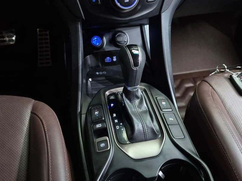 Hyundai Santa fe Gasoline 2.0 Turbo 2WD| 240к.с.| ВКЛ.ТЕХНОТЕСТ, снимка 9 - Автомобили и джипове - 55432366