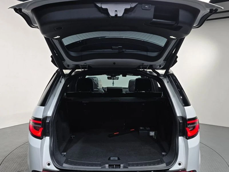Land Rover Discovery Sport 2.0 Automatic, снимка 17 - Автомобили и джипове - 55931823