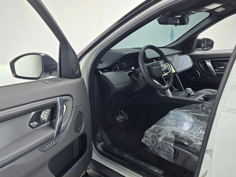 Land Rover Discovery Sport 2.0 Automatic, снимка 9 - Автомобили и джипове - 55931823