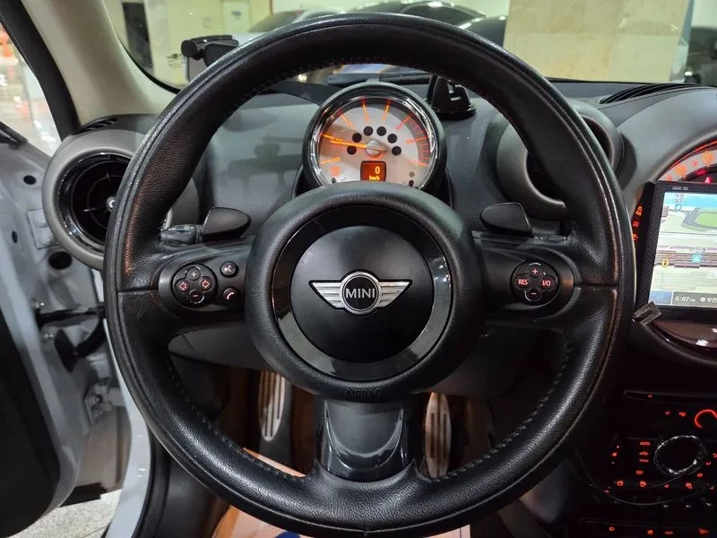 Mini Countryman Basic 1St Generation, снимка 9 - Автомобили и джипове - 56116154