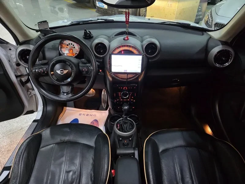 Mini Countryman Basic 1St Generation, снимка 8 - Автомобили и джипове - 56116154