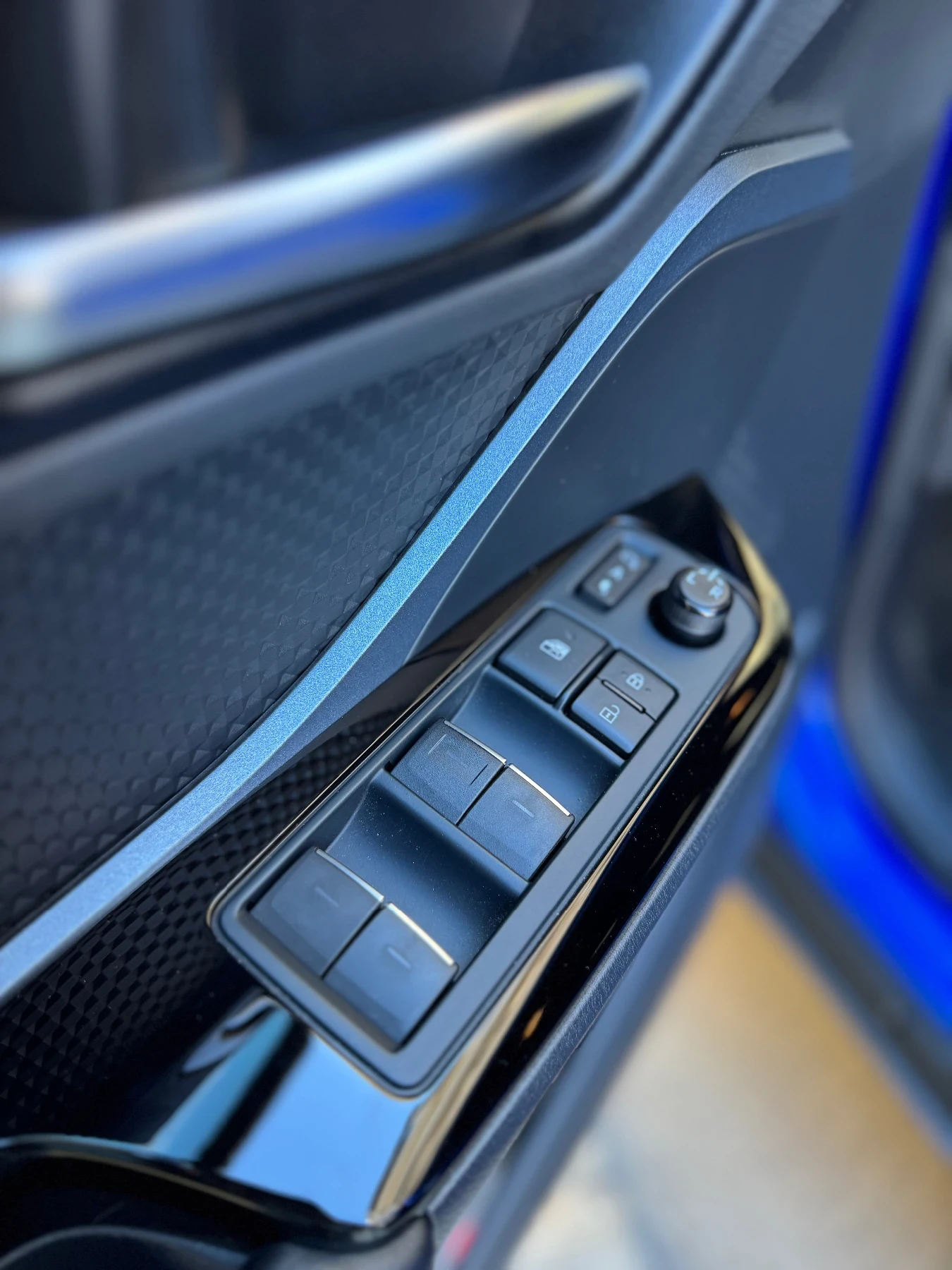 Toyota C-HR 5 . a.   | Mobile.bg   13