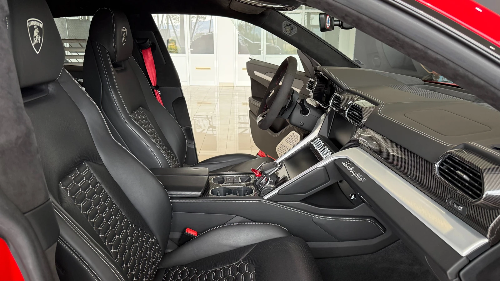 Lamborghini Urus БАРТЕР * НАЛИЧЕН*  - изображение 10