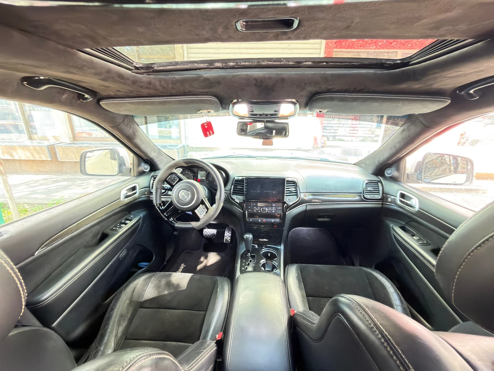Jeep Grand cherokee SRT, снимка 14 - Автомобили и джипове - 53829159