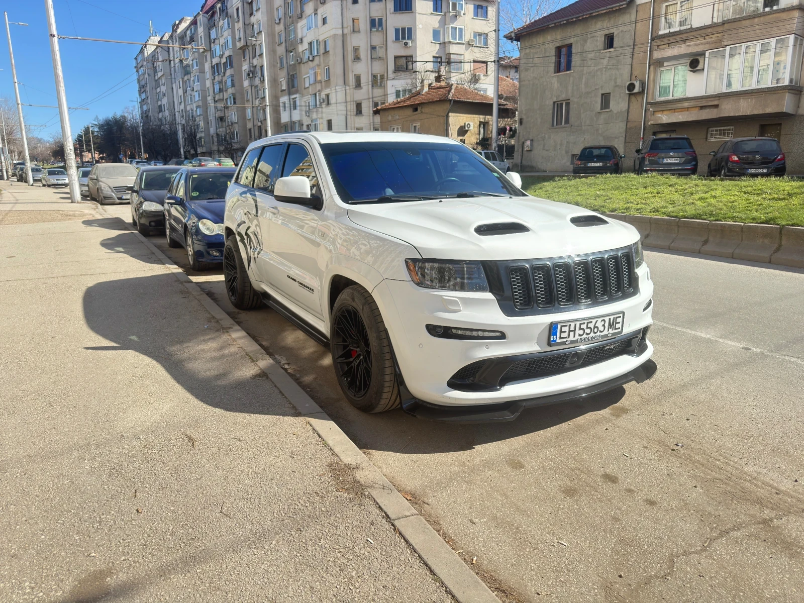 Jeep Grand cherokee SRT, снимка 3 - Автомобили и джипове - 53829159