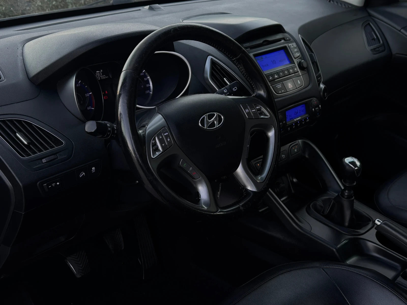 Hyundai IX35 XPOSSIBLE 1.7 CRDI НОВ ВНОС, снимка 11 - Автомобили и джипове - 53828941