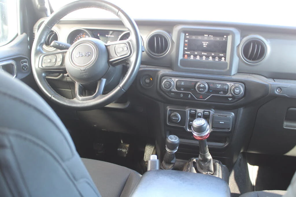Jeep Gladiator  Sport S Crew Cab 4WD, снимка 11 - Автомобили и джипове - 54557057