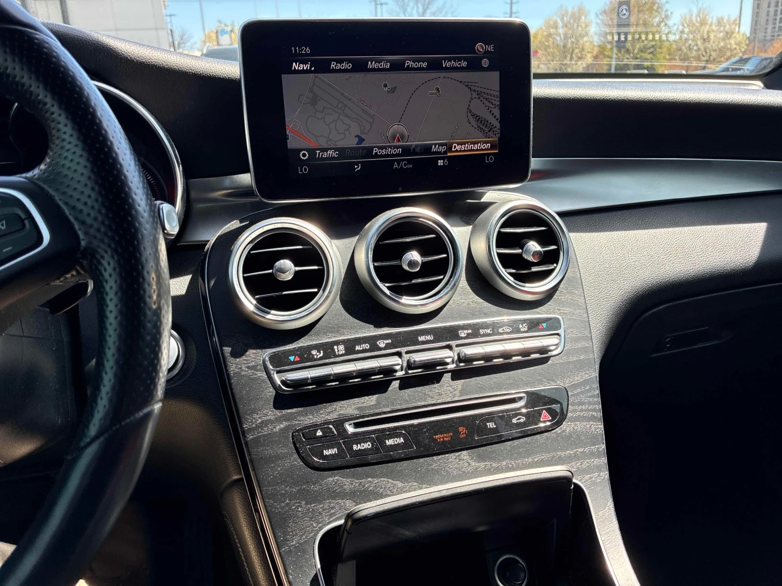 Mercedes-Benz GLC 300 ДИСТРОНИК * ПОДГРЕВ * ПАНОРАМА * 360 * CARFAX, снимка 7 - Автомобили и джипове - 54683787