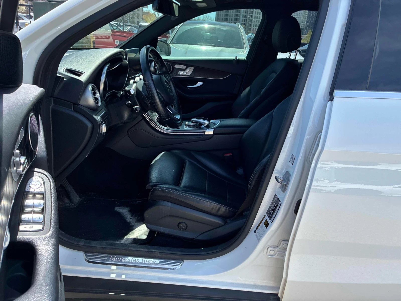 Mercedes-Benz GLC 300 ДИСТРОНИК * ПОДГРЕВ * ПАНОРАМА * 360 * CARFAX, снимка 6 - Автомобили и джипове - 54683787
